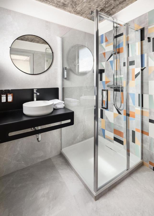 Boutique Hotel Mezi Svy Hradec Králové Dış mekan fotoğraf