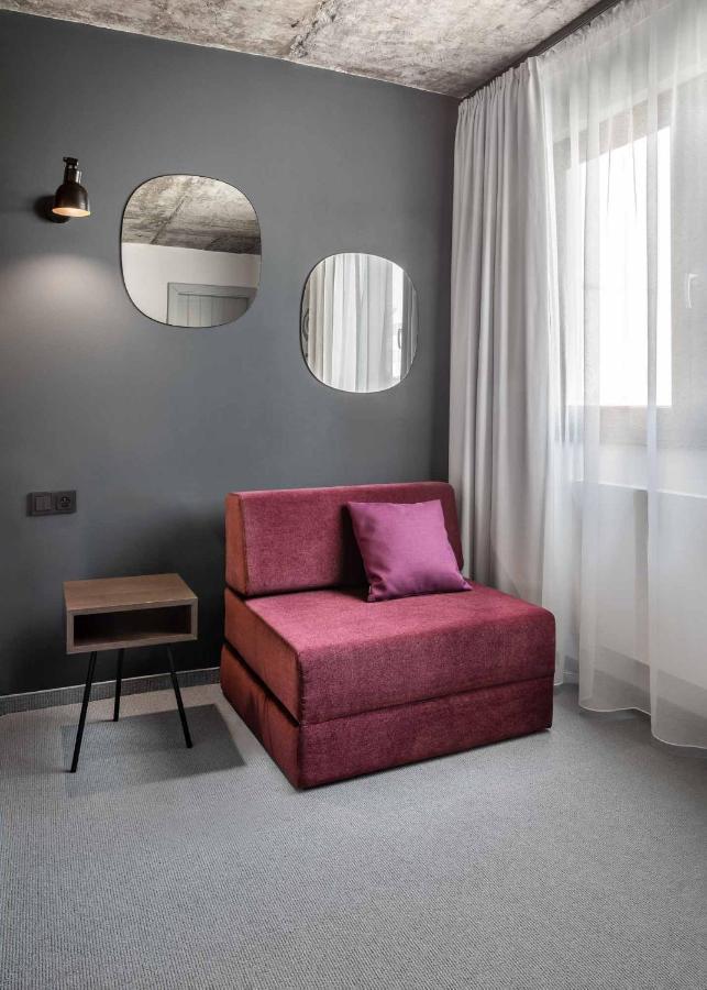 Boutique Hotel Mezi Svy Hradec Králové Dış mekan fotoğraf