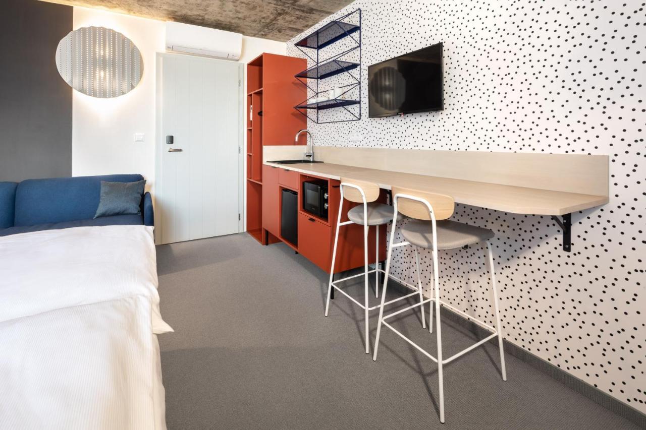 Boutique Hotel Mezi Svy Hradec Králové Dış mekan fotoğraf
