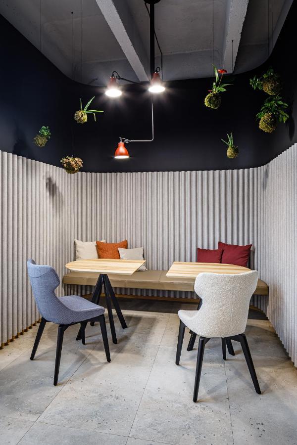 Boutique Hotel Mezi Svy Hradec Králové Dış mekan fotoğraf