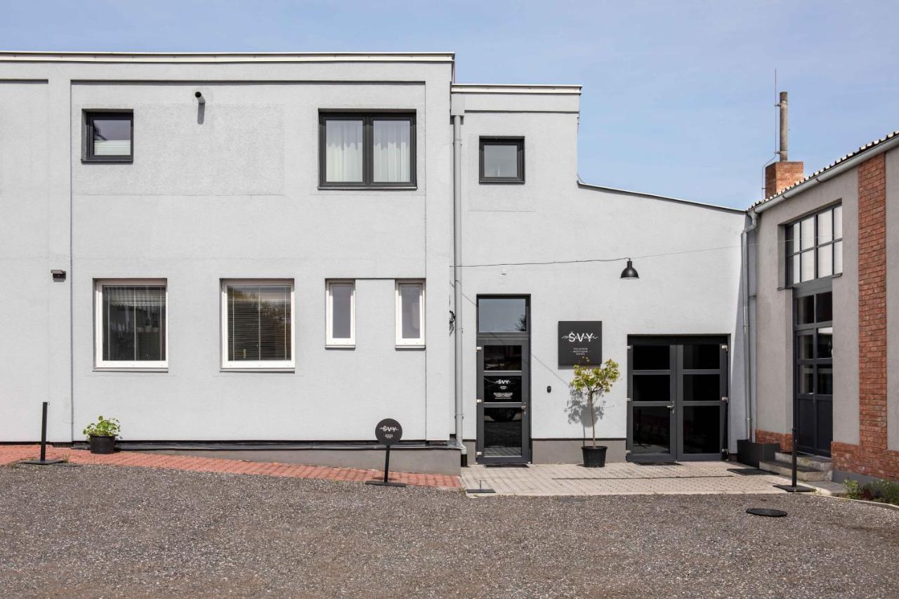 Boutique Hotel Mezi Svy Hradec Králové Dış mekan fotoğraf