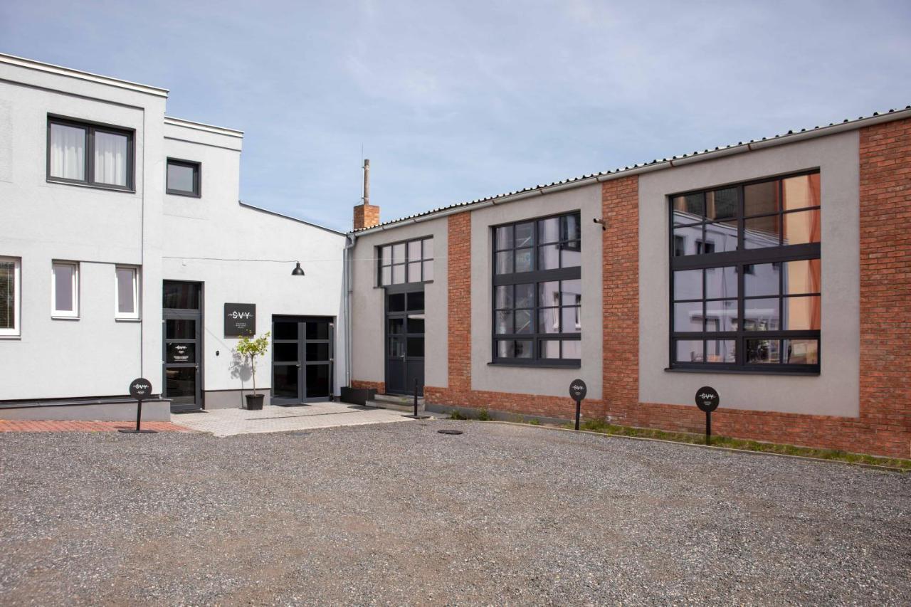 Boutique Hotel Mezi Svy Hradec Králové Dış mekan fotoğraf